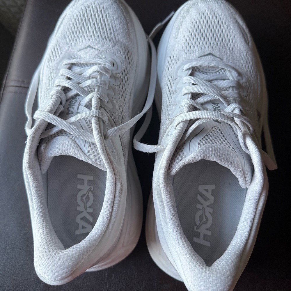 Hoka Bondi 9 Women's White Athletic Shoes - Picture 4 of 6